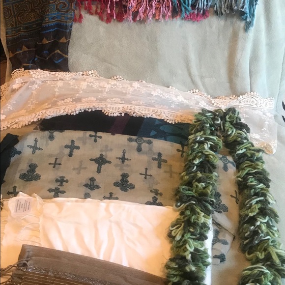 Scarf Cleanout! Lot of 10. Lace Infinity Cheetah - Picture 3 of 8